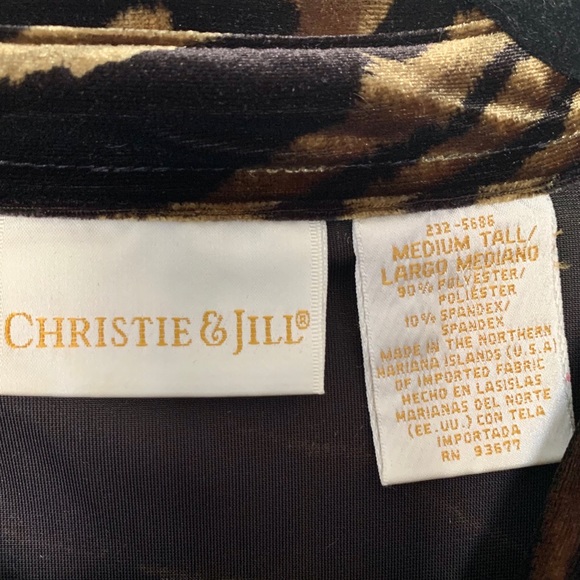 Christie & Jill velour button down animal print - Picture 3 of 5